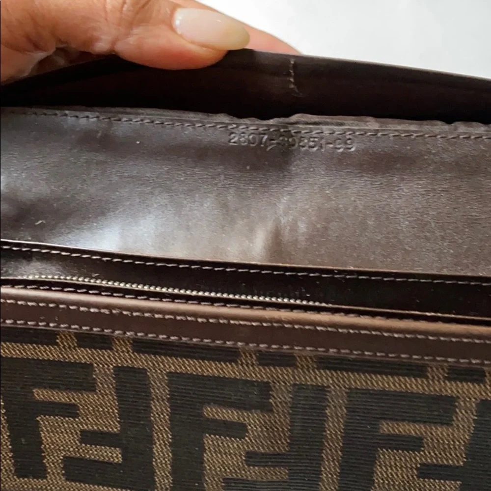Fendi wallet - Picture 9 of 10